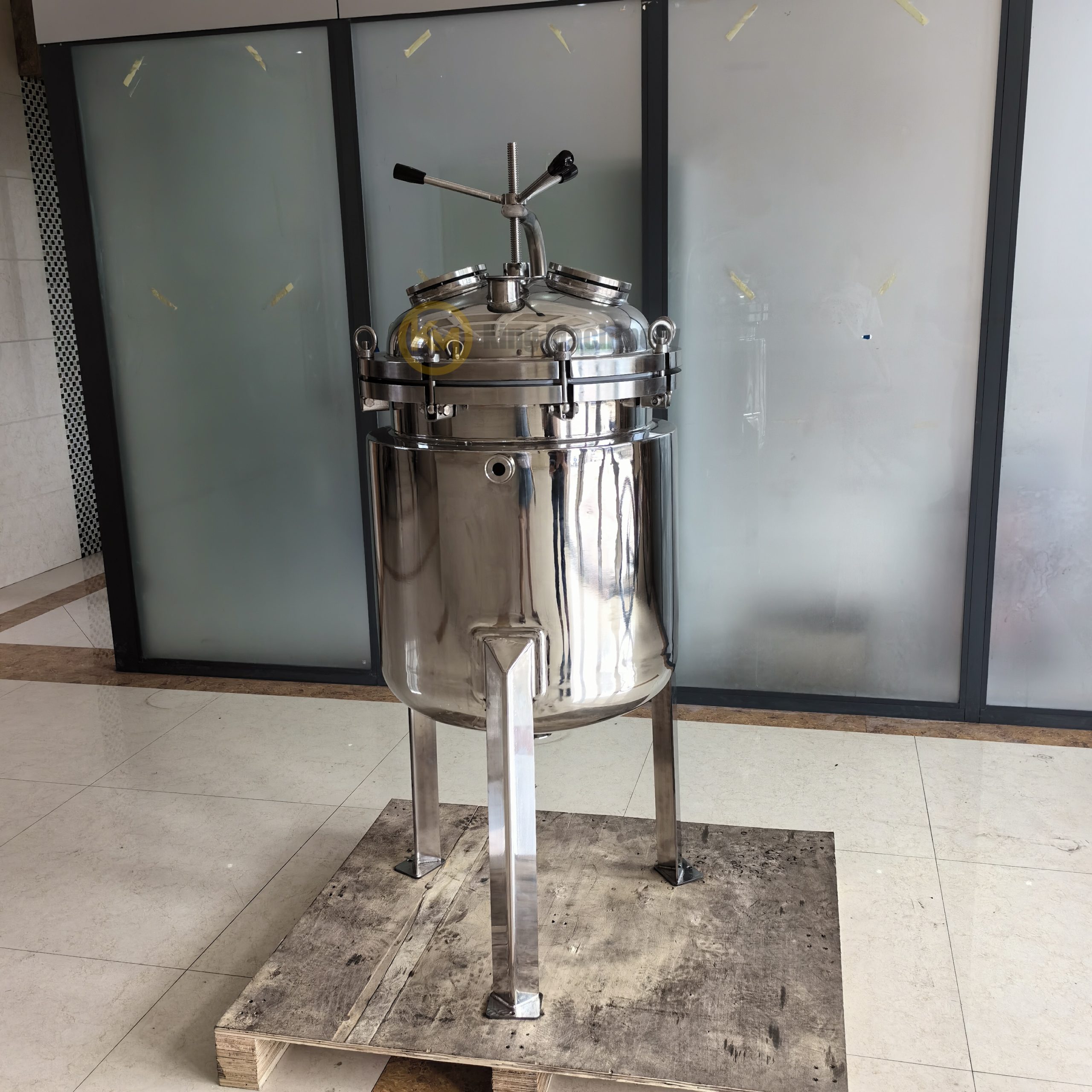 What Makes a Pressure or Vacuum Tank Different from a Standard Storage Tank What Makes a Pressure or Vacuum Tank Different from a Standard Storage Tank